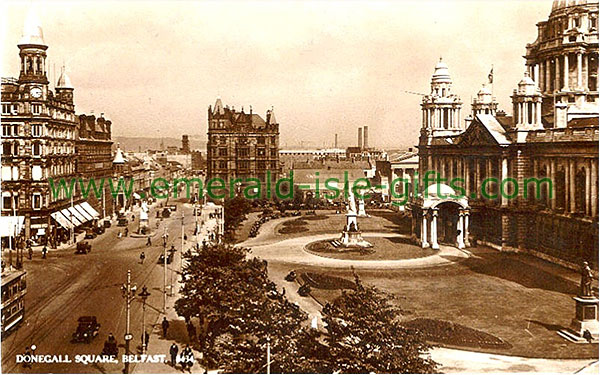 Belfast - City Hall - Donegall Square b/w