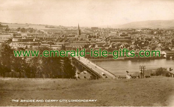 Derry City - Main Bridge over Foyle