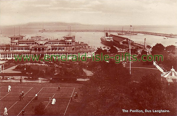 Dublin - Dun Laoghaire - b/w - Pavilion