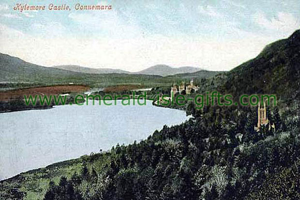 Galway - Kylemore Castle from distance