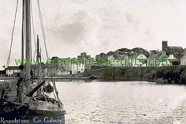 Galway - Roundstone - Boat on Quay