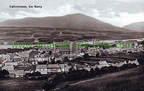 Kerry - Cahirciveen - Full town view