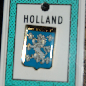 Holland Pin Lapel Clip Badge - Coat of Arms