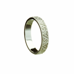 Gents Trinity Knot 10kt patterned narrow band Ring