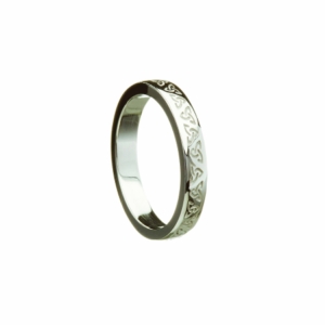 Irish Ladies Trinity Knot embossed pattern narrow band Ring