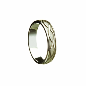 A Raised Celtic Weave raised pattern medium 10kt Gold Ring