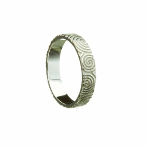 Ladies 10kt white gold Newgrange Spirals engraved band Ring